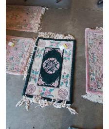 TAPIS LAINE FAIT MAIN VERT ECRU ROSE 88X60CM