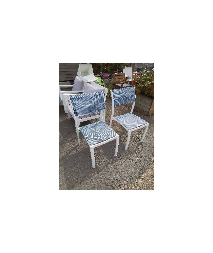 PAIRE DE CHAISES DE JARDIN ALU BLANC ASSISE ET DOSSIER TOILE TAUPE PAIRE DE CHAISES DE JARDIN ALU BLANC ASSISE ET DOSSIER TOILE TAUPE
