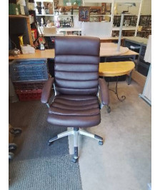 FAUTEUIL DE BUREAU A ROULETTES PU CHOCOLAT 