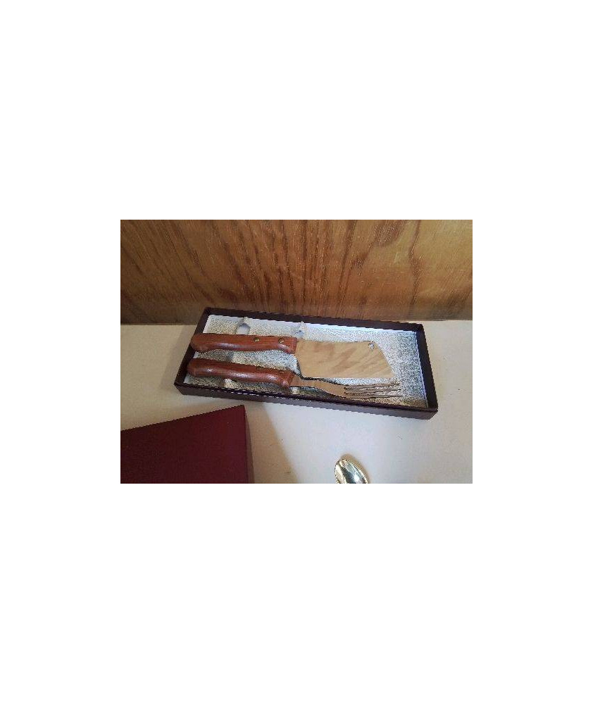 ENSEMBLE COUVERT A FROMAGE