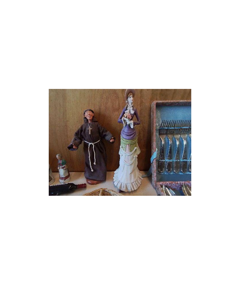 FIGURINE EN RESINE