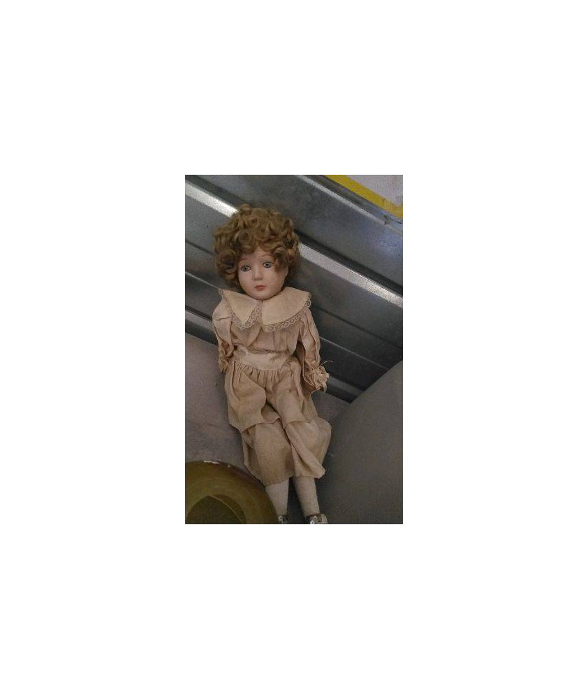 POUPEE DE COLLECTION 