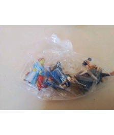 ENSEMBLE DE FIGURINE 
