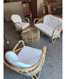 CANAPÉ+2 FAUTEUILS ROTIN ASSISE ET COUSSIN TISSU BLANC+ TABLE BASSE RONDE ROTIN PLATEAU VERRE