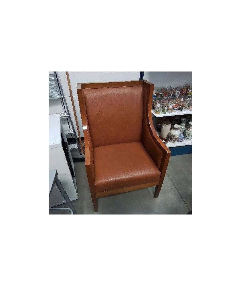 FAUTEUIL MARRON BOIS A OREILLES