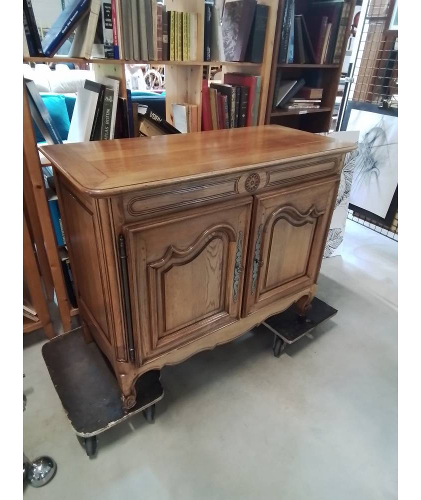 BUFFET 2 PORTES BOIS CLAIR MOULURÉ PIEDS CAMBRÉ 