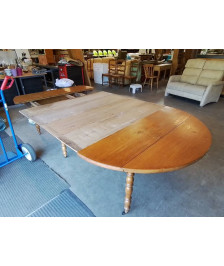 TABLE RONDE EXTENSIBLE CHENE PIEDS FIN XIXE OUVRANT A 286 CM 4 RALLONGES DE 30 CM