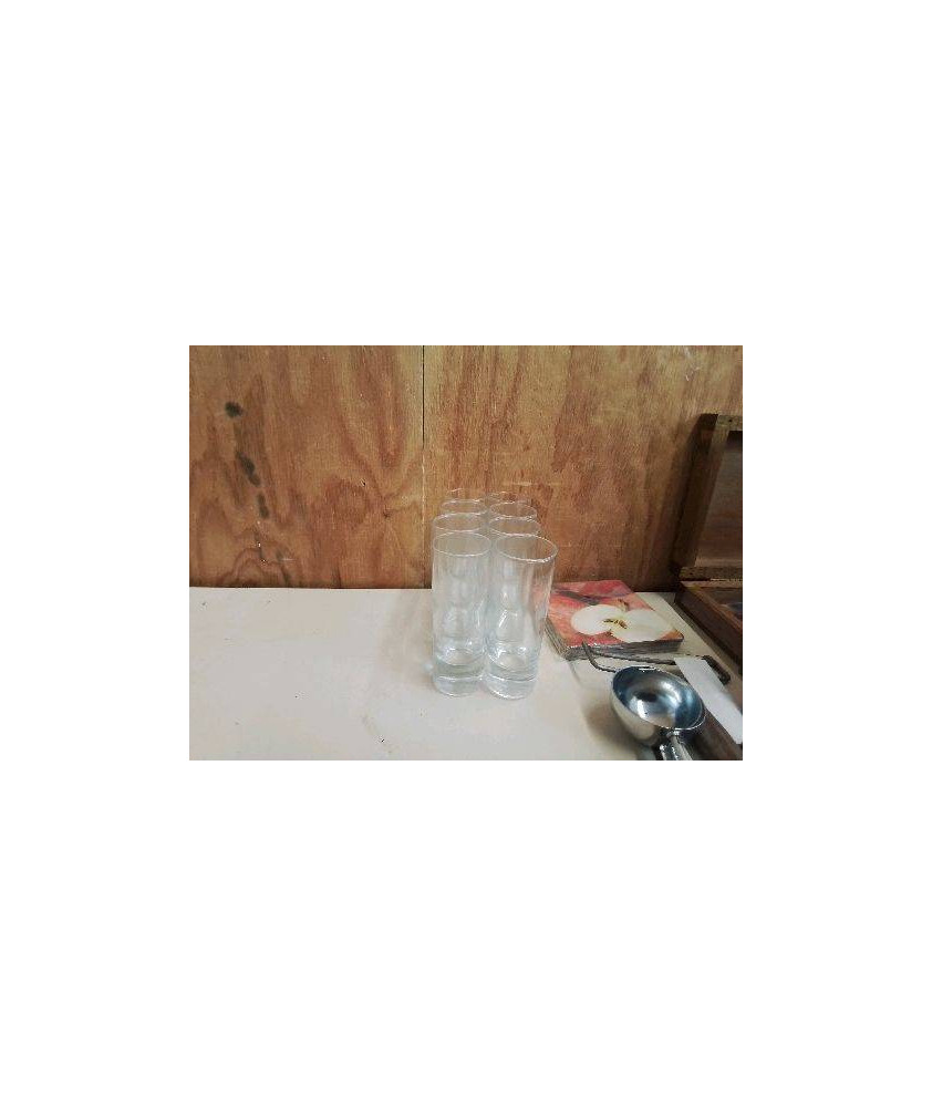 LOT DE 8 VERRES À SHOT 