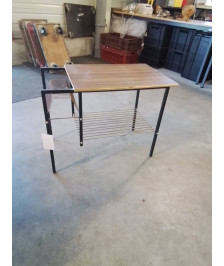 DESSERTE PORTE REVUES MÉTAL NOIR ET DORÉ PLATEAUX FORMICA MARRON ANNÉES 70