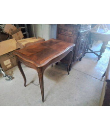 PETITE TABLE 