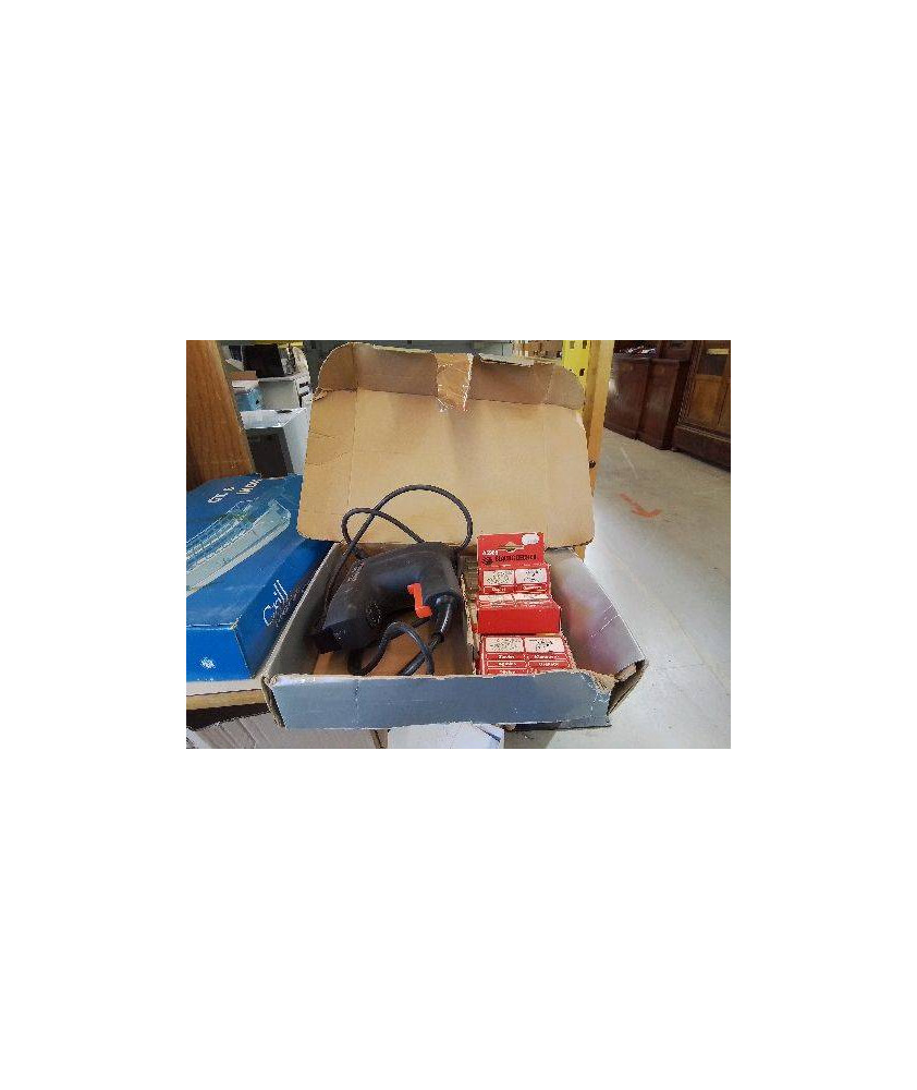 AGRAFEUSE CLOUEUSE ELECTRIQUE BLACK & DECKER 
