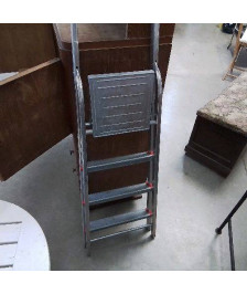 ESCABEAU 