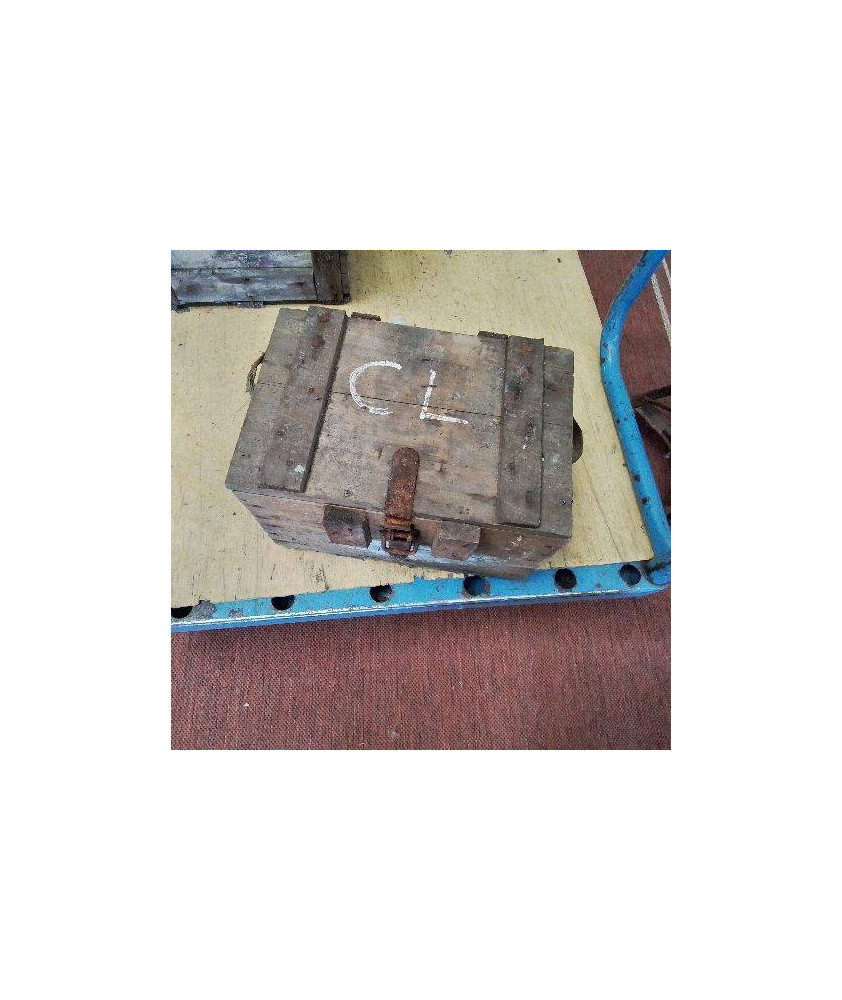 ANCIENNE CAISSE EN BOIS