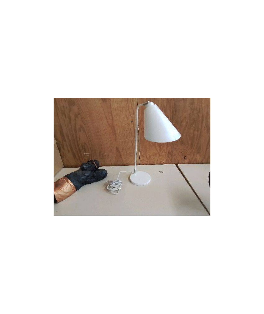 LAMPE A POSER