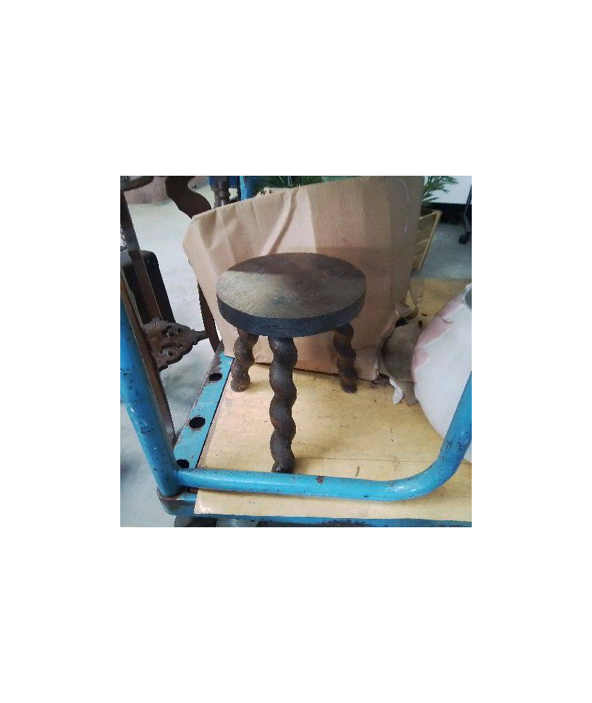 TABOURET TRIPODE
