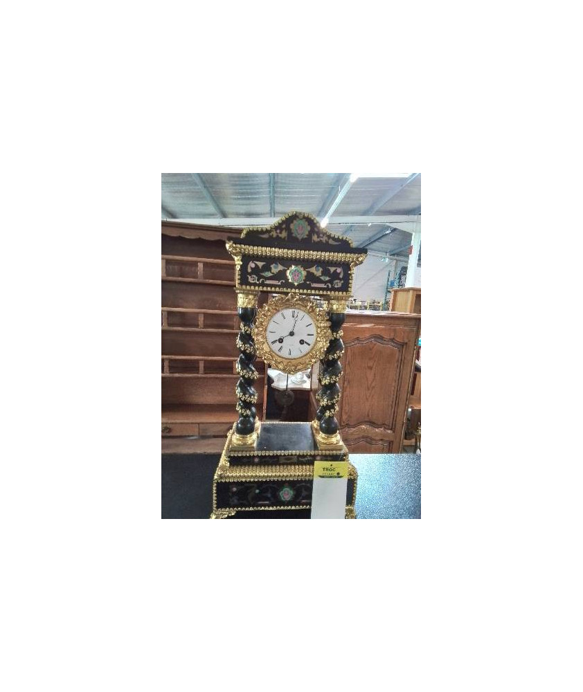 PENDULE PORTIQUE BOIS NOIR TORSADÉ A INCRUSTATION DE LAITON FIN XIXE EN L\'ÉTAT
