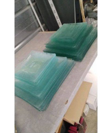 ASSIETTES CARREES EN VERRE LE LOT