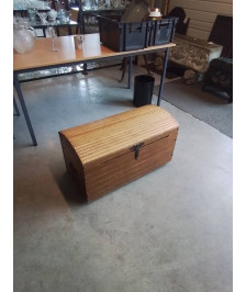 COFFRE BOMBÉ BOIS 