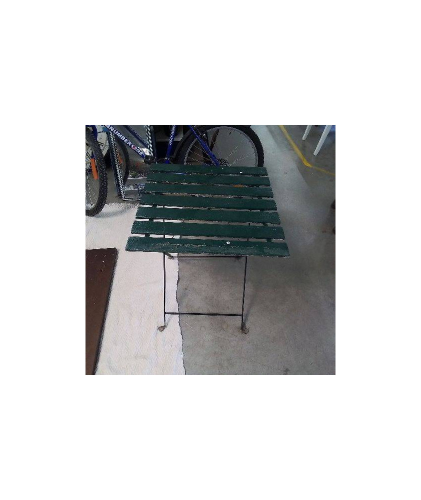 TABLE PLIANTE EXTERIEUR 