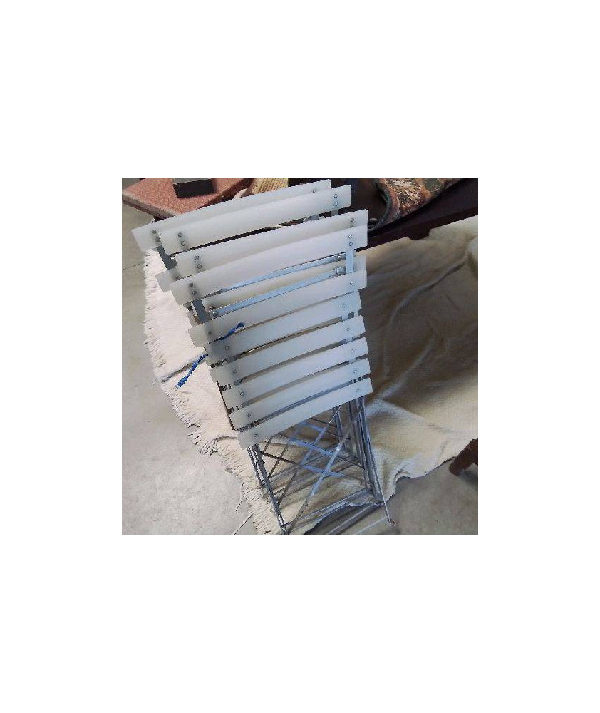 4 CHAISE PLIANTE TRANSPARENTE 