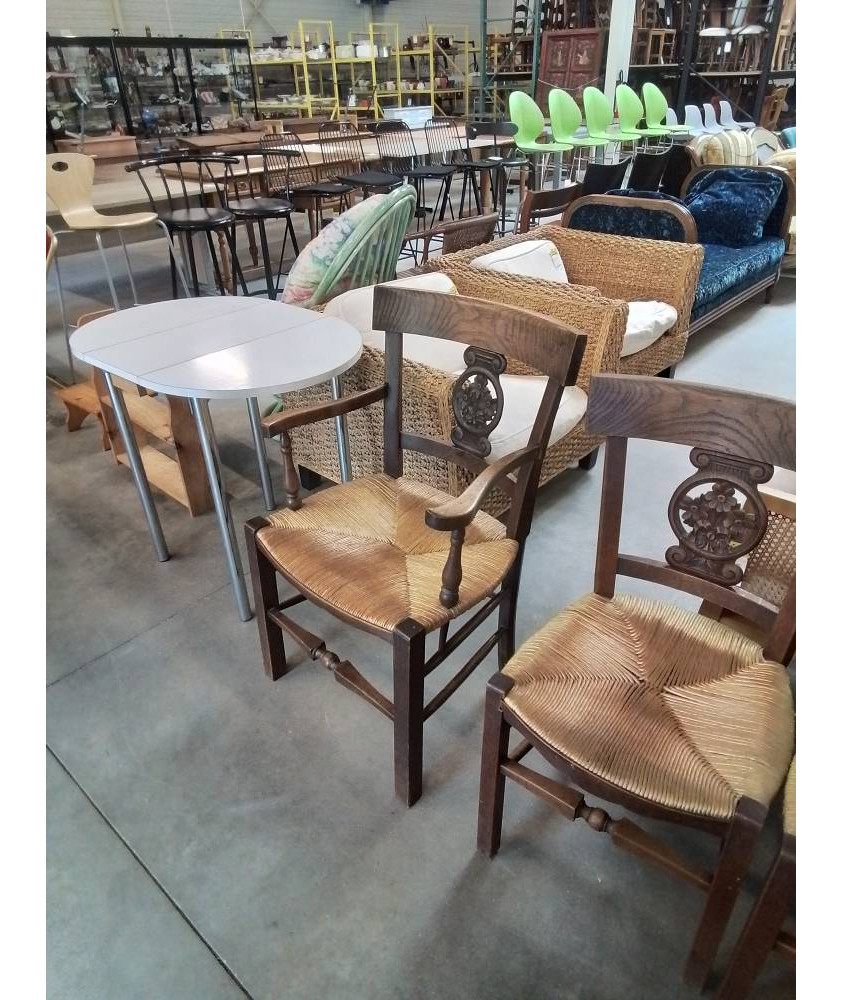 FAUTEUIL DE CHEMINÉE BOIS PAILLÉ DOSSIER SCULPTÉ AUX FLEURS 
