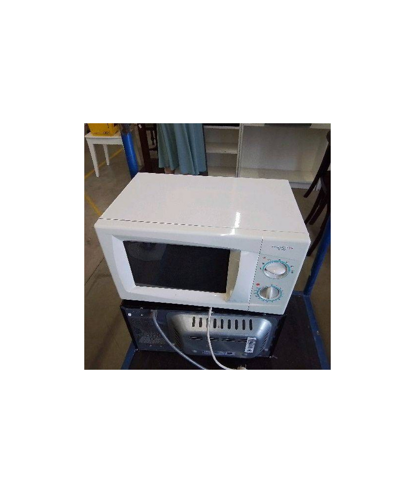 MICRO ONDES DAEWOO BLANC