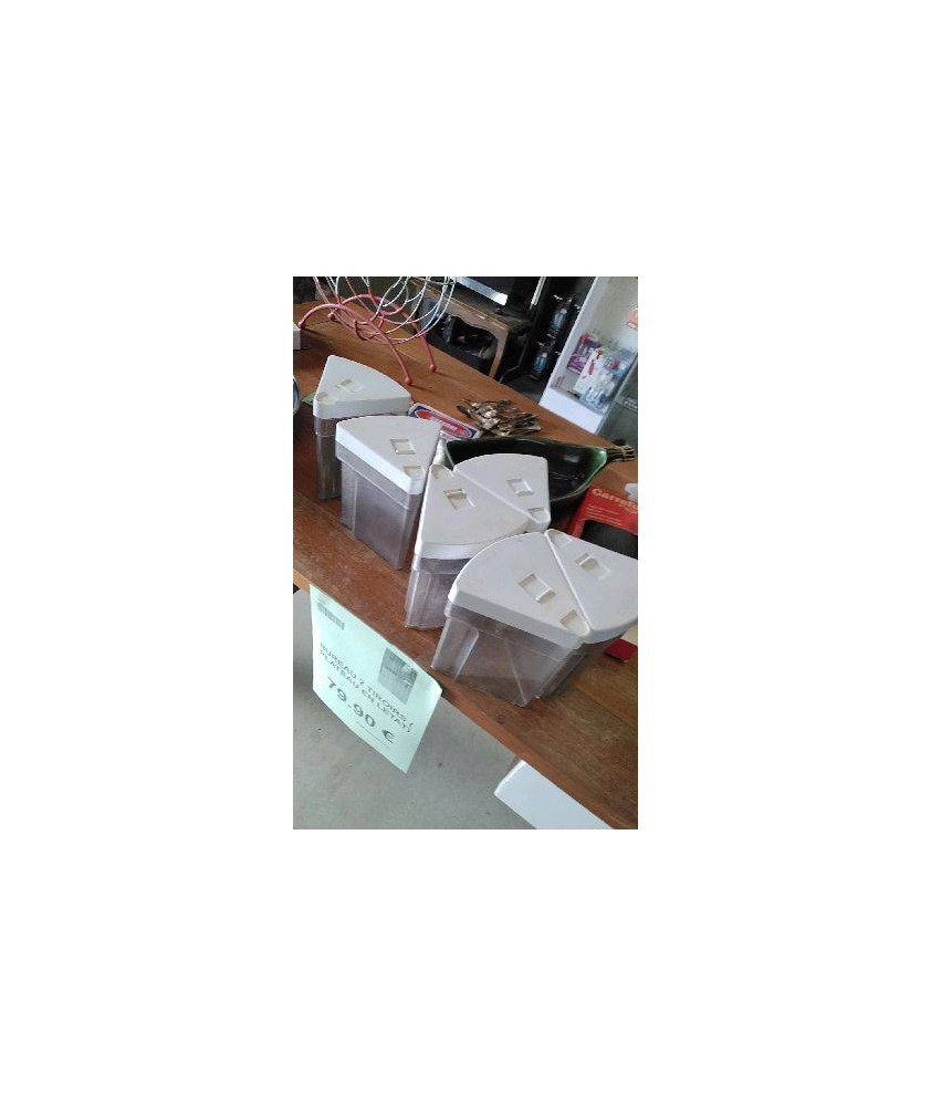 BOITE VERSEUSE PLASTIQUE 