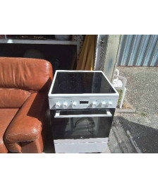 CUISINIÈRE INDUCTION ELECTROLUX 
