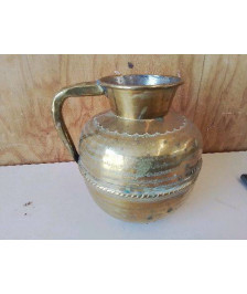 POT A LAIT ANCIENNE EN LAITON