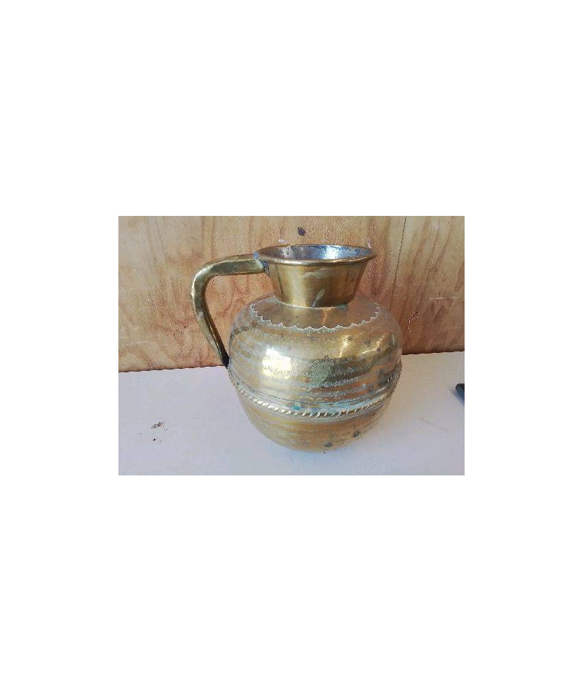 POT A LAIT ANCIENNE EN LAITON