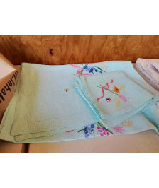 ENSEMBLE DE NAPPE AVEC SERVIETTES BRODÉES 