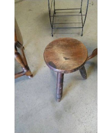 TABOURET EN L’ETAT