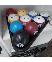 BOULES BILLARD EN BOIS DECORATIVES SUR PLATEAU 