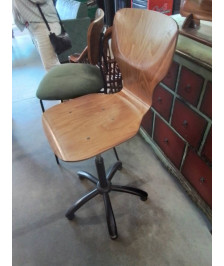 TABOURET D’ATELIER PIÈTEMENT MÉTAL NOIR ASSISE BOIS CLAIR 