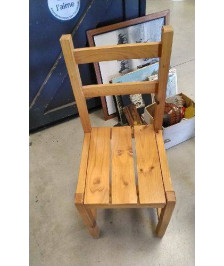 CHAISE PIN