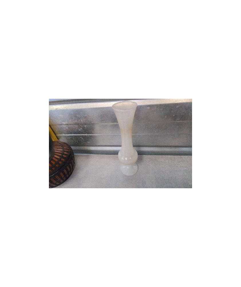 VASE OPALINE 