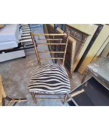 CHAISE TAPISSÉE ZÈBRE
