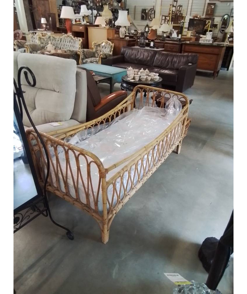 LIT BÉBÉ ROTIN ET VANNERIE ANNÉES 60 +MATELAS 60X140