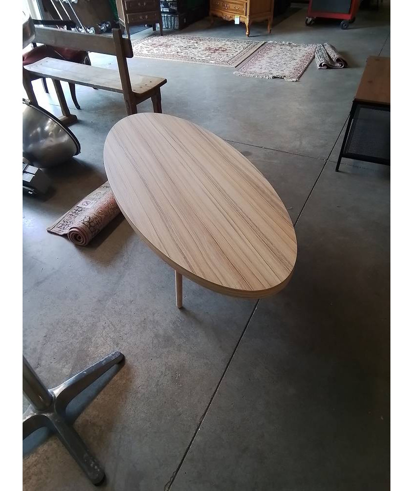 TABLE BASSE OVALE BOIS CLAIR 