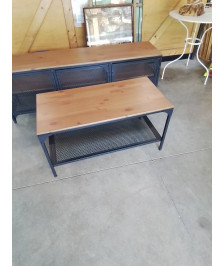 TABLE BASSE RECTANGULAIRE PIÈTEMENT MÉTAL NOIR GRILLAGÉ PLATEAU BOIS CLAIR 