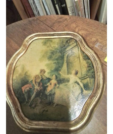 CADRE  BOIS ET STUC CONTOURNE ET MOULURÉ DORÉ SCENE GALANTE 