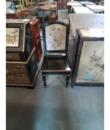CHAISE ASIATIQUE BOIS LAQUÉ AUX FLEURS 