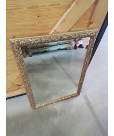 MIROIR RECTANGULAIRE SCULPTÉ DORÉ 