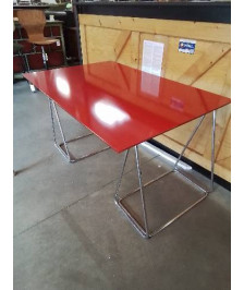 PLATEAU VERRE ROUGE SUR TRETEAUX MÉTAL CHROMÉ 