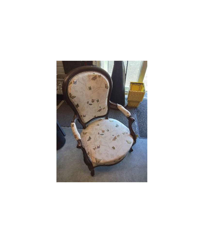 FAUTEUIL BOIS ASSISE ET DOSSIER CAPITONNÉ TISSU AUX PAPILLONS NAPOLÉON III 