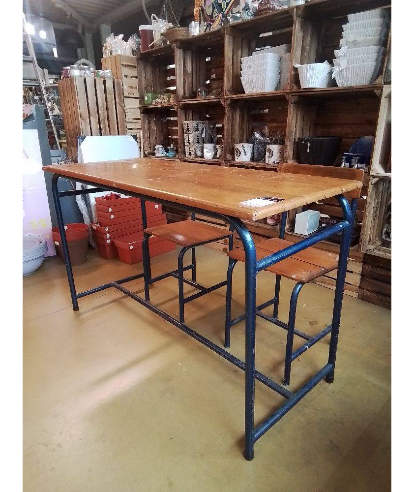 TABLE DE BUREAU + 2 CHAISES