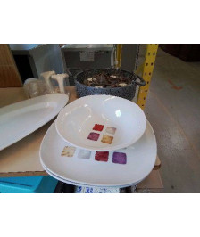 PLAT MOTIF CARRÉ COLORÉ 