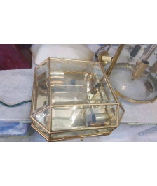 PLAFONNIER DORE ET VERRE BISEAUTE 