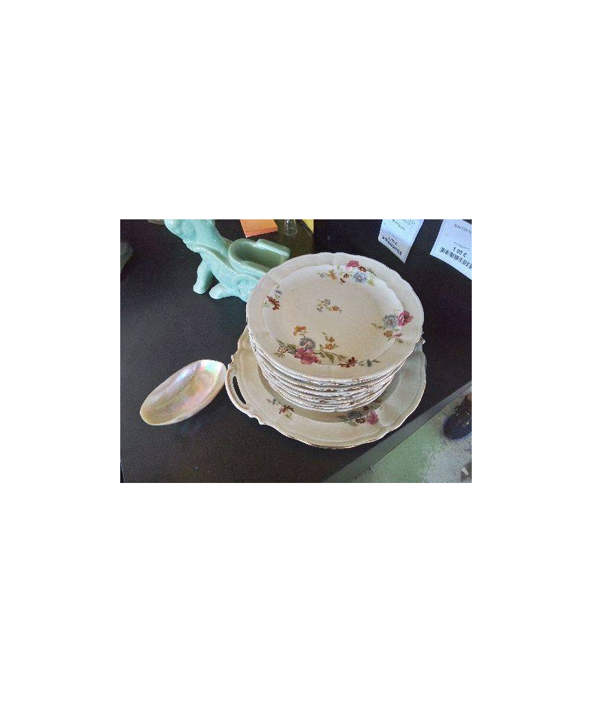 SERVICE A DESSERT