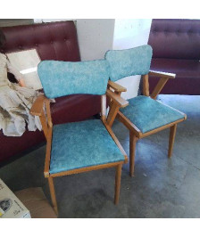 PAIRE DE FAUTEUILS VINTAGE